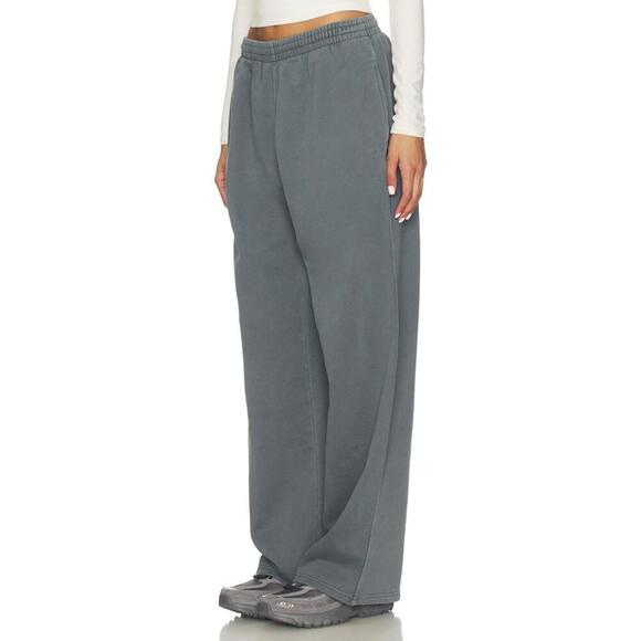 SKIMS - Boyfriend Fleece Baggy Sweatpants (NWT) - Size S -Zircon - Picture 5 of 7